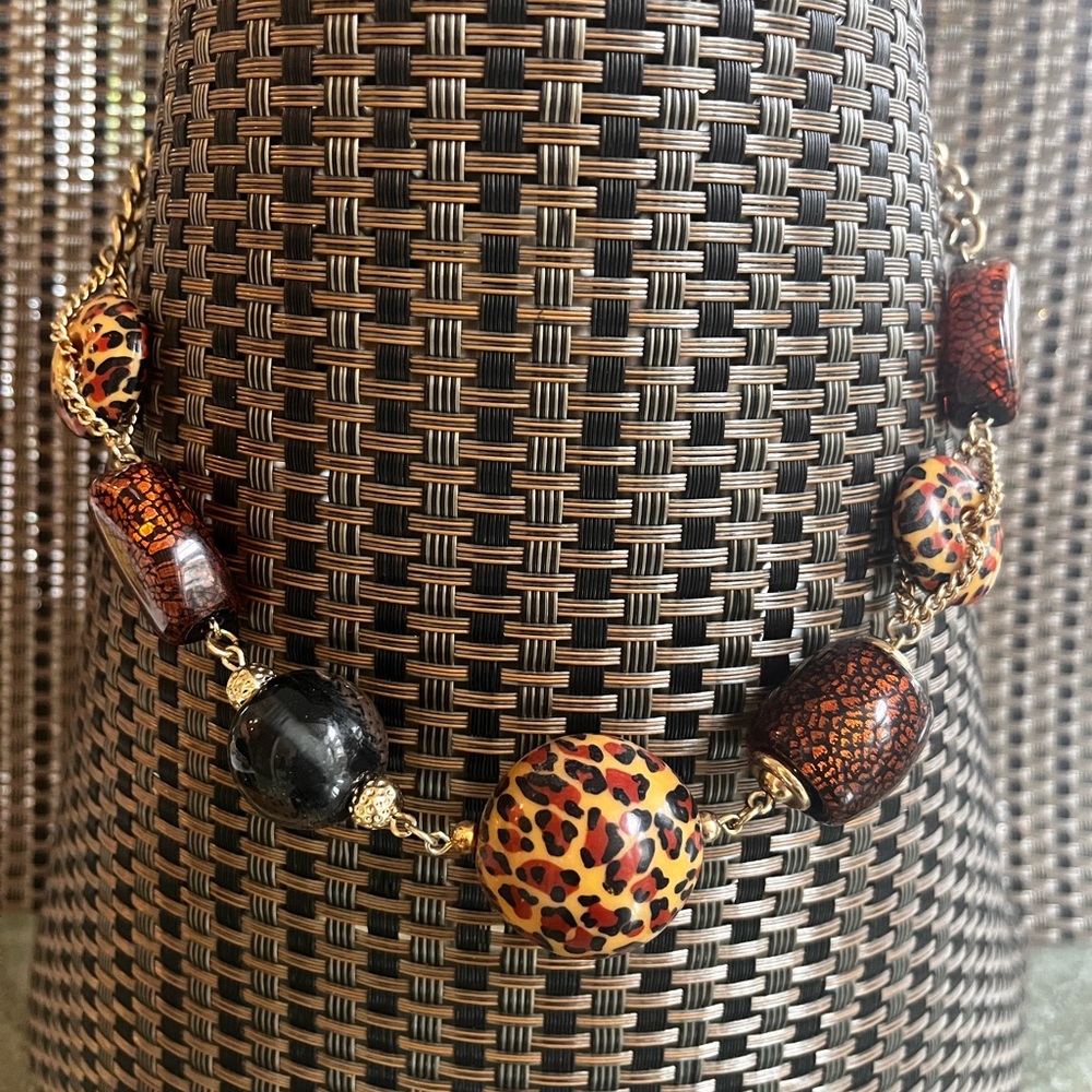 Leopard print, African inspiration, Beaded color contrast Vibrant. Adjustable
